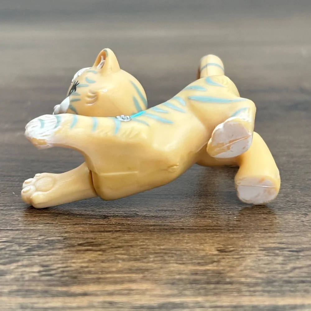 VINTAGE Kenner Littlest Pet Shop Zoo Baby Tiger Toy Figure 1993 LPS Arm Moves
